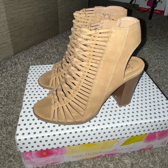 Women Open Toe Heel. Perfect for Rodeos, Festivals, etc. - Picture 1 of 3